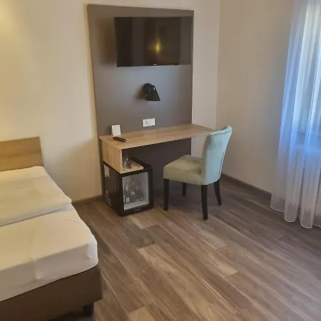 Garni Krone Hotel 3*