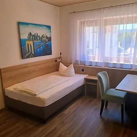 Hotel Garni Krone 3*