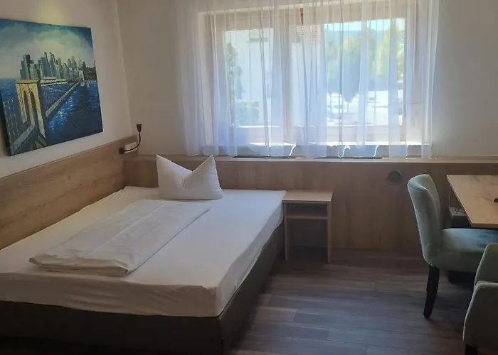 Garni Krone Ξενοδοχείο 3*