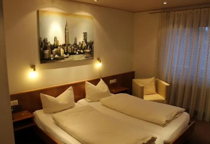 Ξενοδοχείο Garni Krone 3*